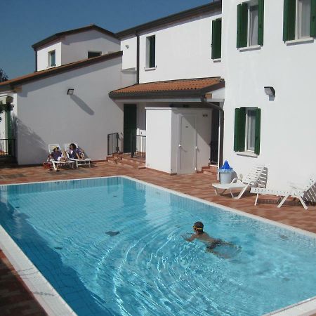 Residence Tamerici Каорле Экстерьер фото